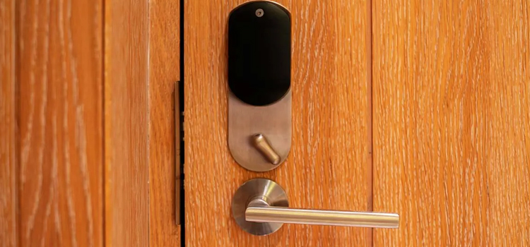 Automatic Locking Door Knob Coachella